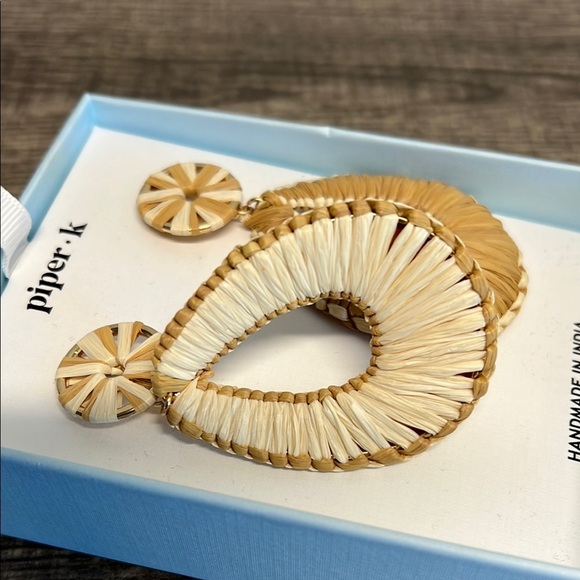 Piper K Woven Teardrop Earrings ✨ - Picture 3 of 7